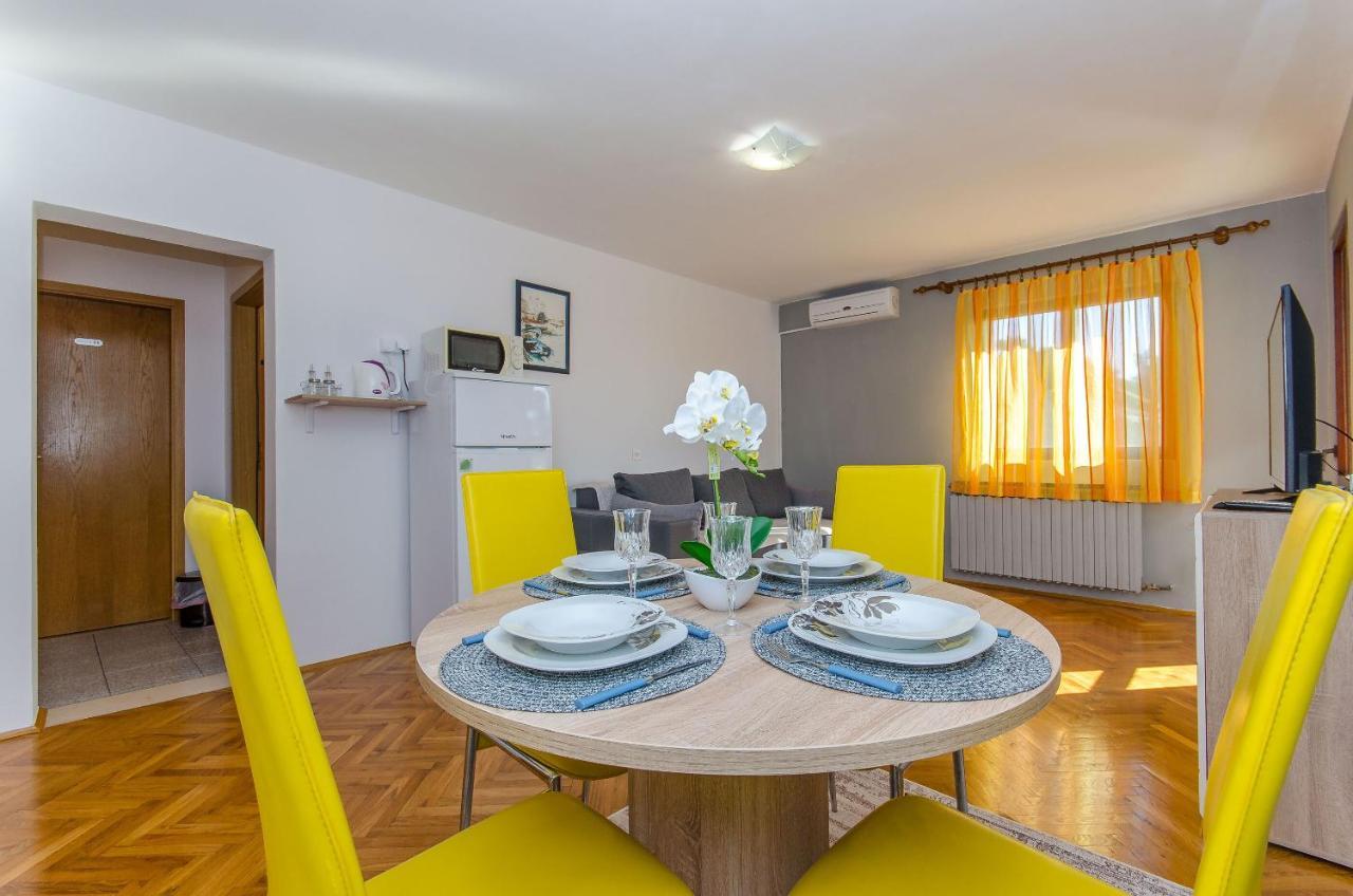 Apartments Marinko Makarska Esterno foto